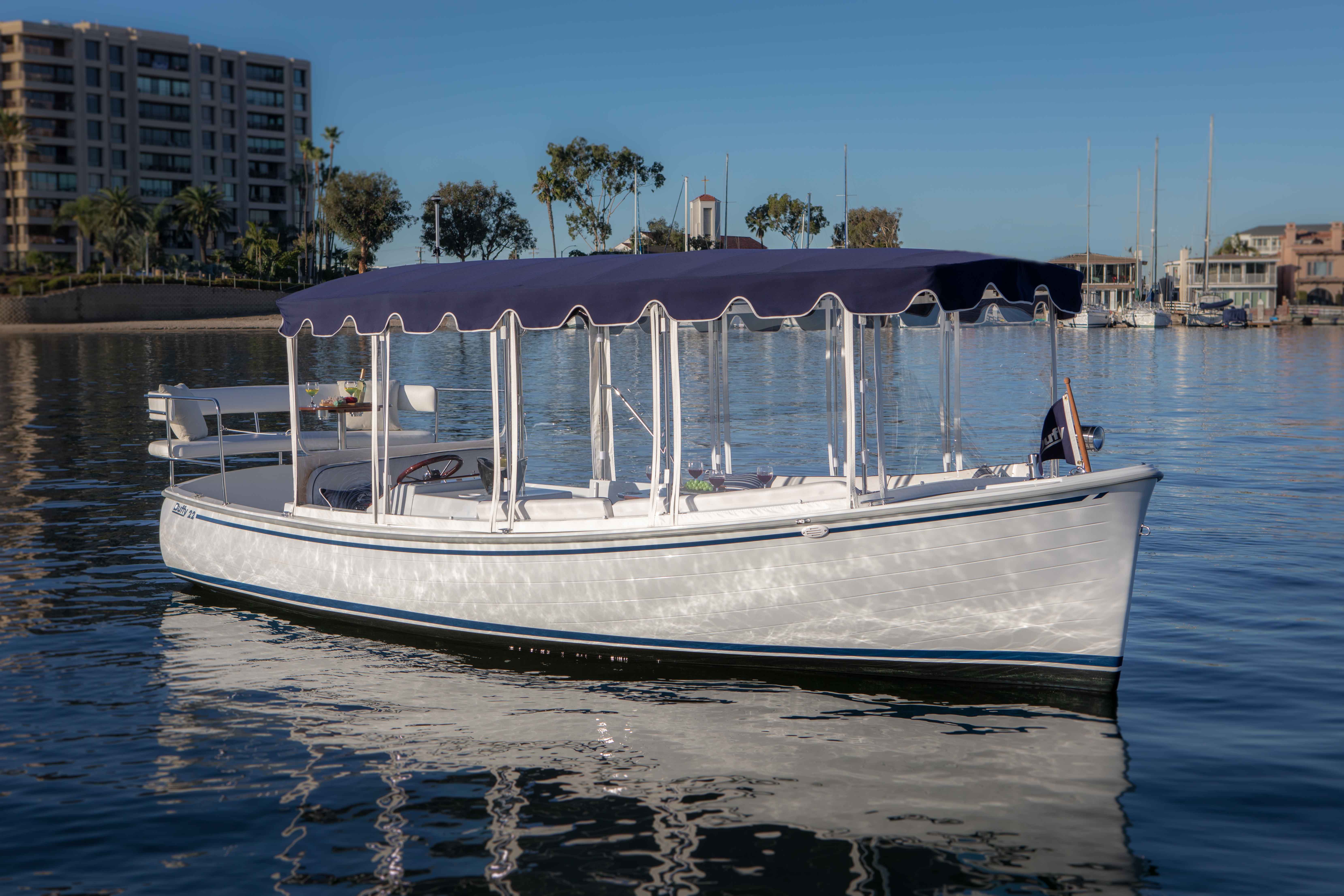 Duffy-Electric-Boat-22-Sun-Cruiser-Exterior-1