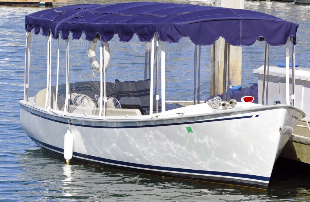 Duffy-electric-boat-1-1024x667 Electric Boat Rentals in Newport Beach