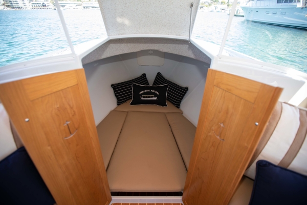 Duffy-Electric-Boats-22-Cuddy-Cabin-2020-Batch2-5-scaled